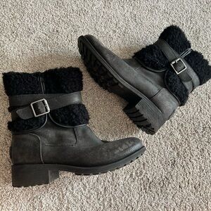 UGG Women's Size 6.5 Blayre II Boots Buckle Side Zip Black Leather Shearling